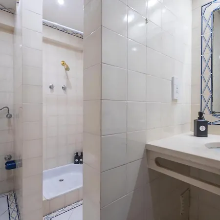 #015 Buganvilia By Holidays