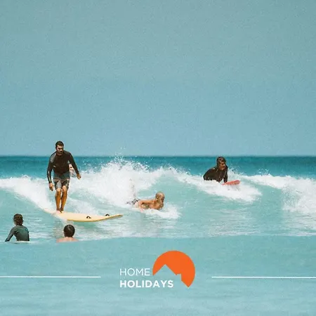 #015 Buganvilia By Holidays *